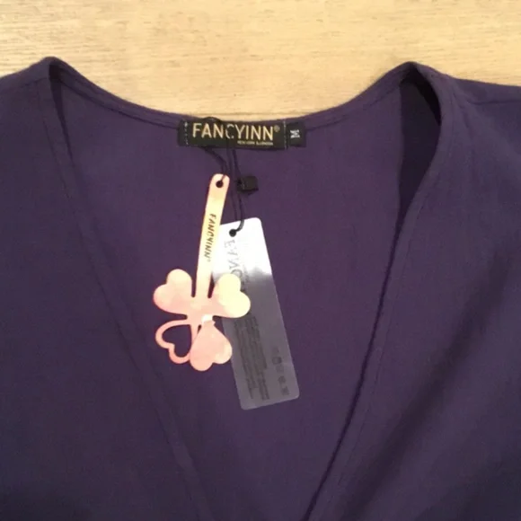 Fancyinn Ruffled Deep V Crop Top - Picture 5 of 5